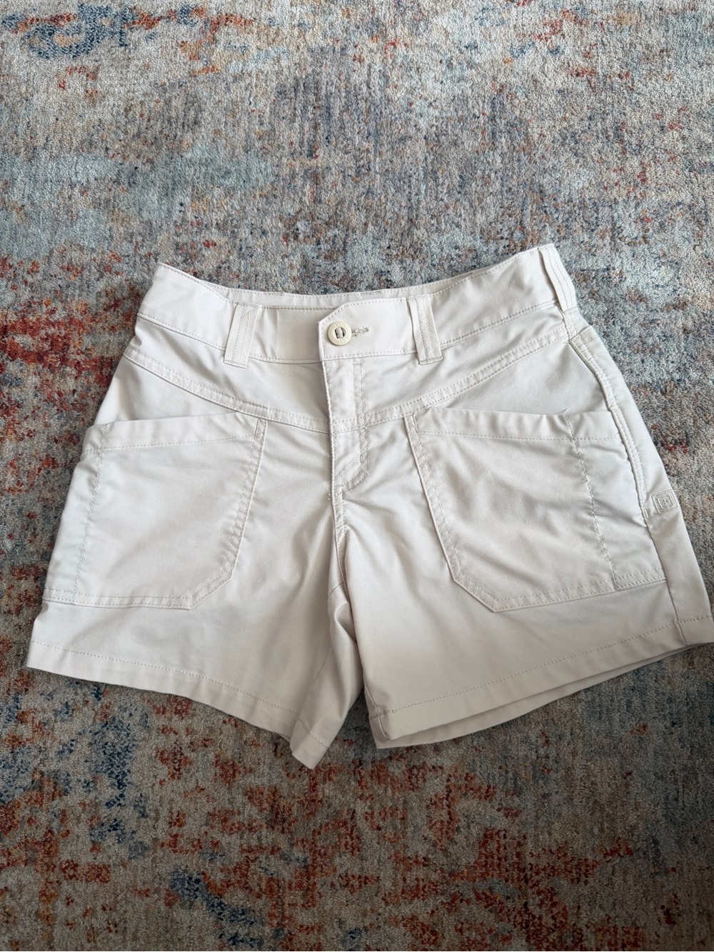 Womens 5.11 Cream Utility 6 Pocket Shorts Sz 0
